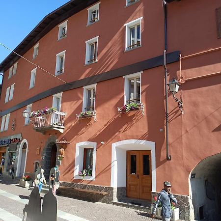 Hotel Gufo Bormio Exteriér fotografie