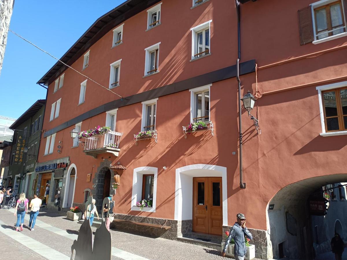 Hotel Gufo Bormio Exteriér fotografie