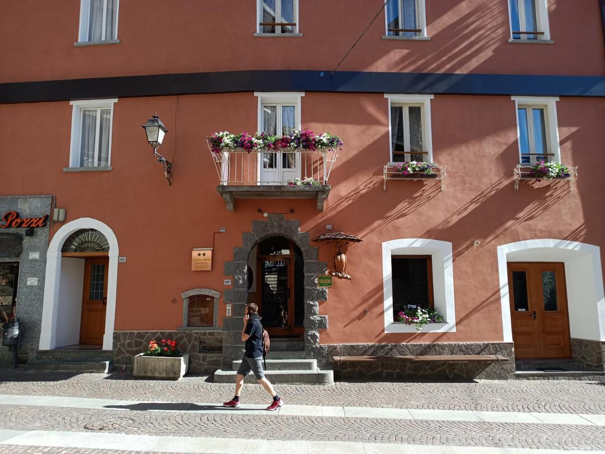 Hotel Gufo Bormio Exteriér fotografie